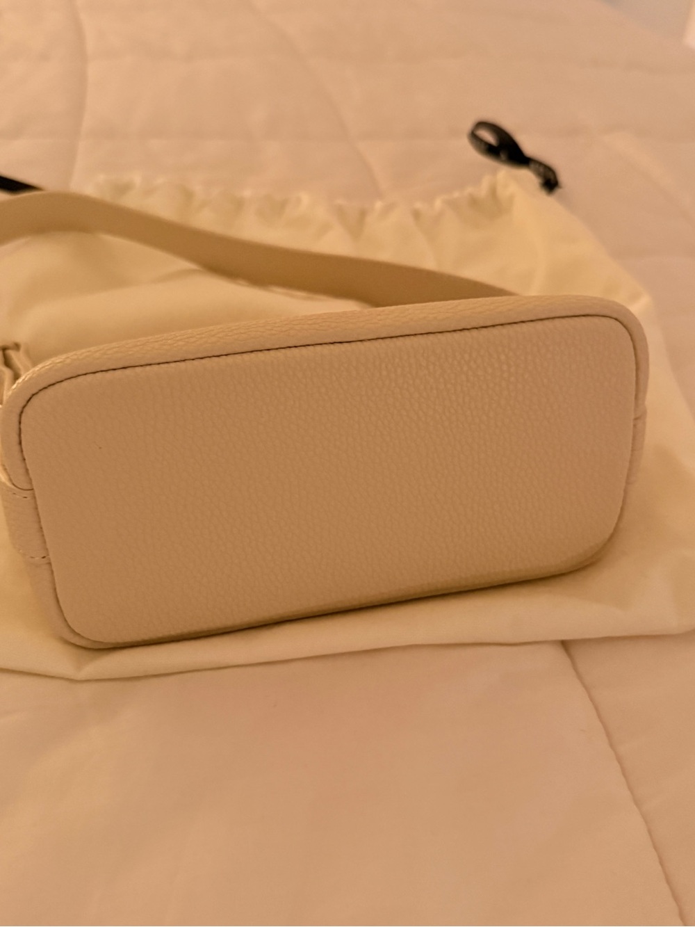 VERAFIED NYC twister hobo bag ivory - Picture 5 of 6